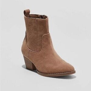 NWT Universal Thread Women's Solita Western Boots, Tan -‎ Size: 6.5